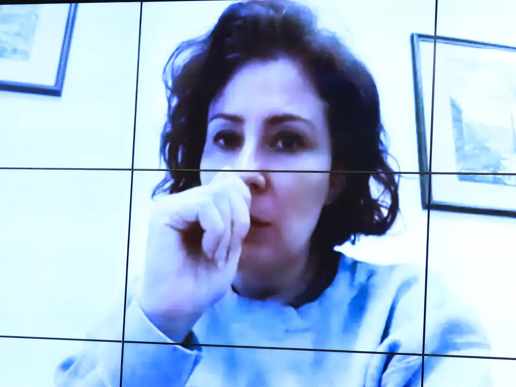 Carla Zambelli renuncia ao mandato de deputada federal; Câmara confirma posse do suplente