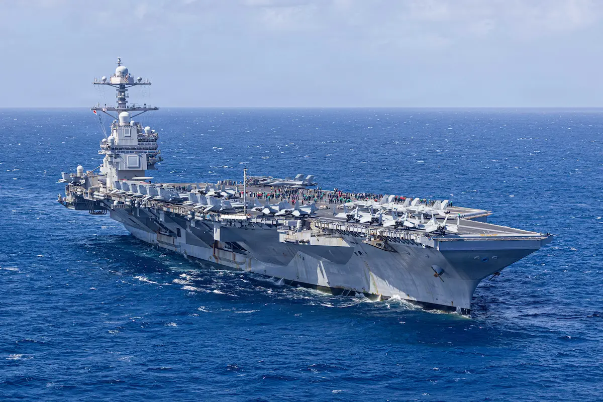 Trump confirma envio de segundo porta-aviões ao Oriente Médio em meio à tensão com o Irã