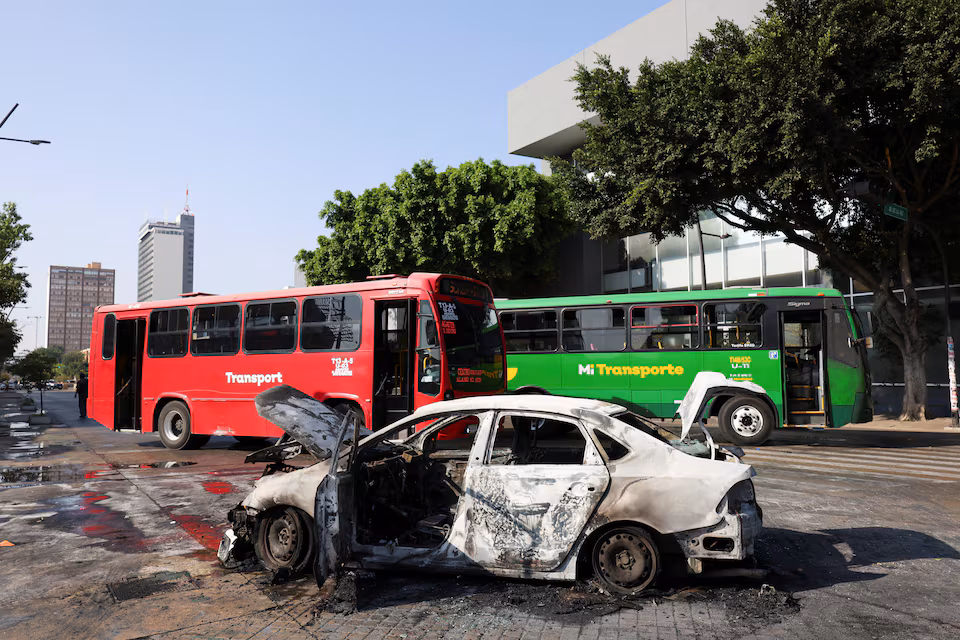 Exército mexicano mata ‘El Mencho’ em operação com apoio dos EUA; violência se espalha pelo país às vésperas da Copa de 2026
