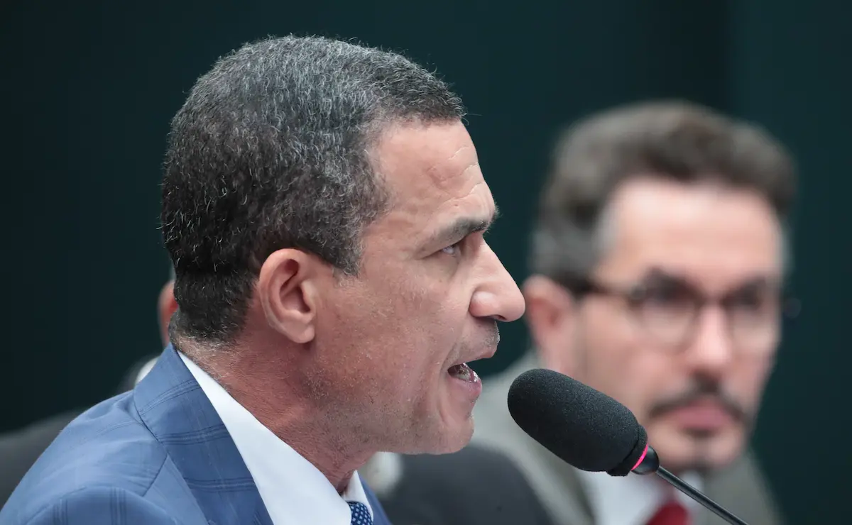 CCJ aprova avanço da PEC que reduz maioridade penal para 16 anos; texto ainda vai a comissão especial