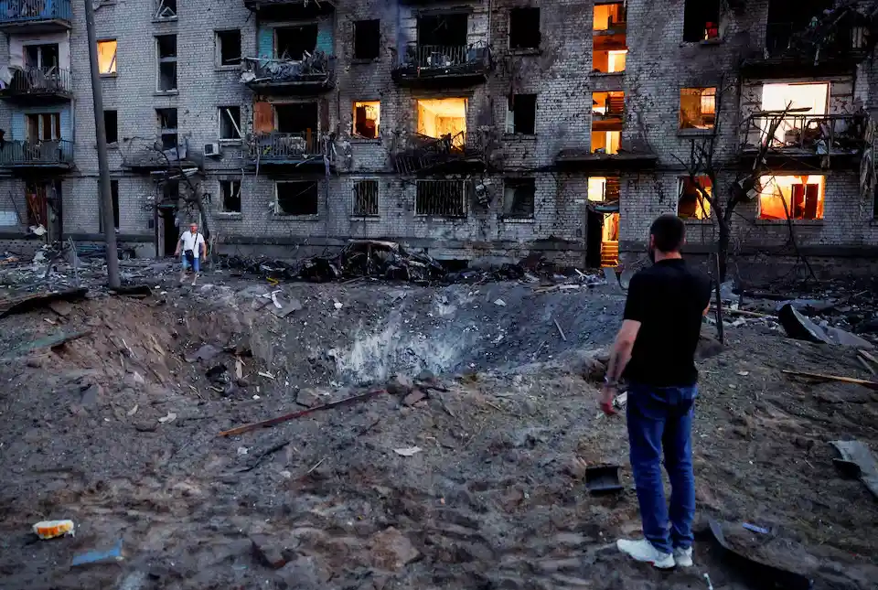 Ataque russo deixa ao menos 27 mortos em Kiev e amplia pressão por defesa aérea