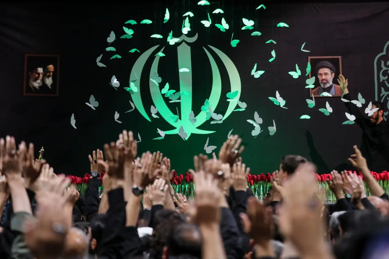 Irã põe forças em alerta durante funeral de Khamenei e recebe delegações estrangeiras