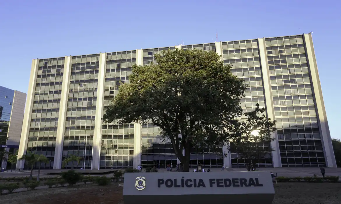 PF mira lavagem bilionária e áudio cita delegado da Polícia Civil em investigação