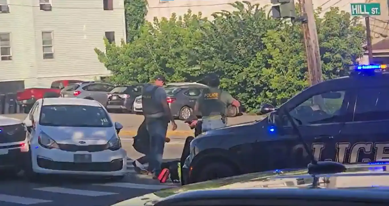 Agente do ICE mata colombiano que não era alvo de operação no Maine