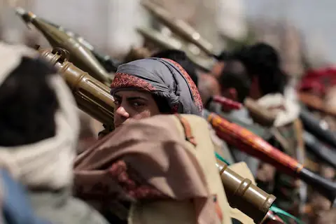 Houthis divulgam vídeo e dizem ter abatido drone saudita no Iêmen