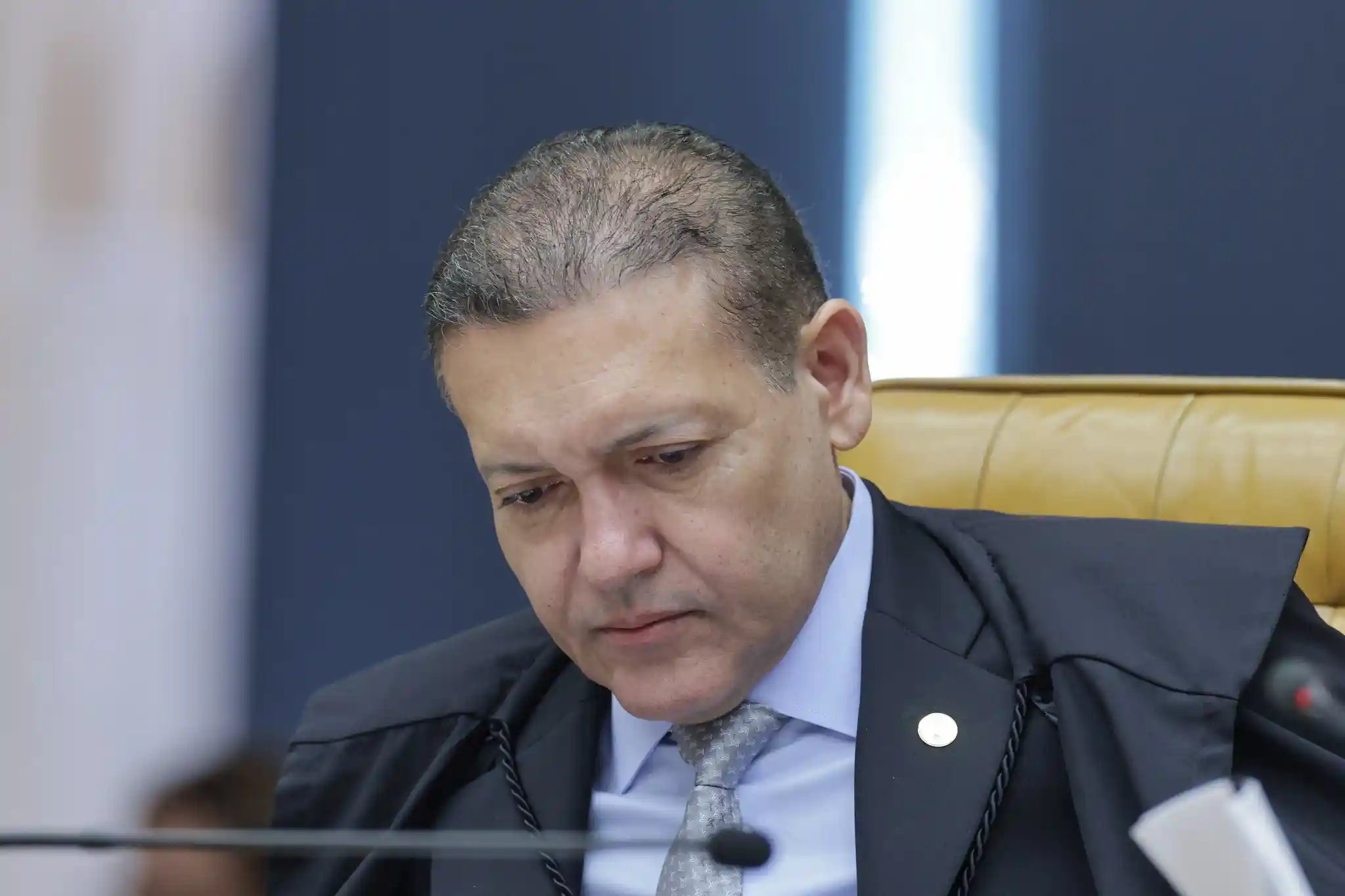 TSE desmonta urna ao vivo; Nunes Marques chama sistema de patrimônio da democracia