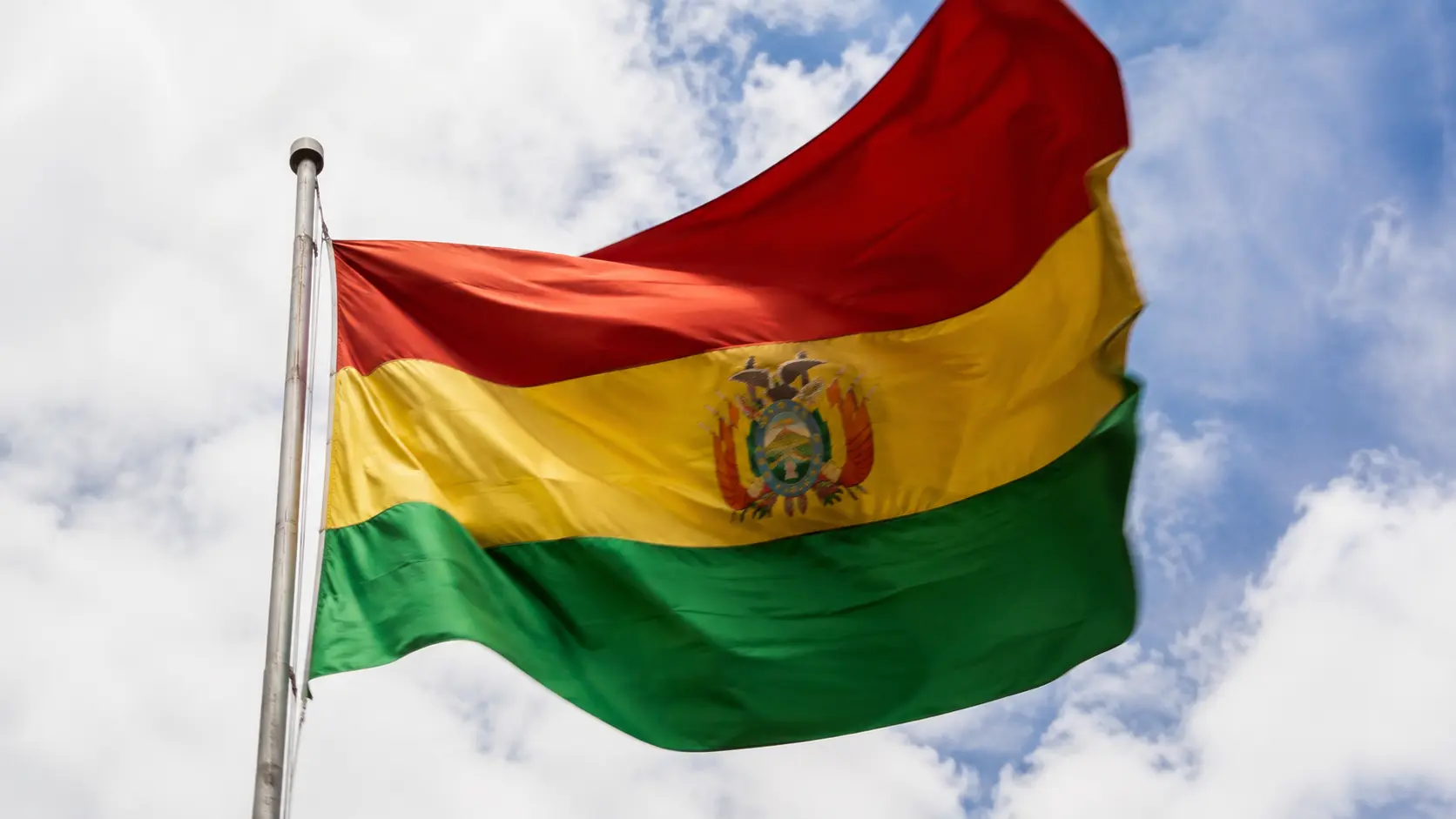 Bolívia reforça fronteira com Brasil e aponta disputa entre PCC e CV