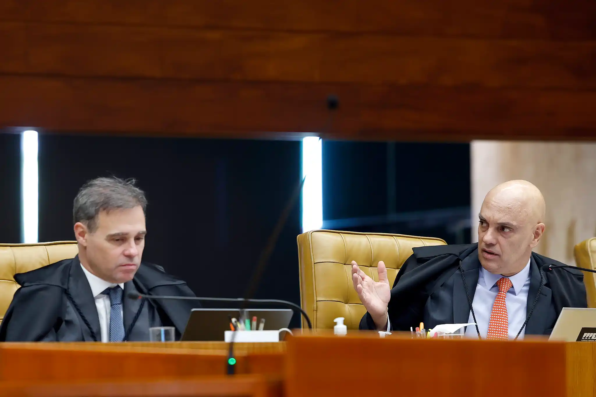 Alexandre de Moraes e André Mendonça durante sessão plenária do STF em 3 de setembro de 2026.